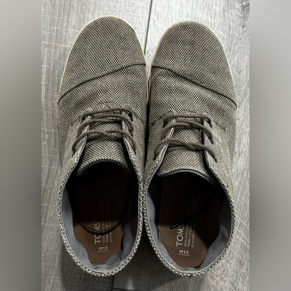 Great Condition - Toms mid height casual shoes - size 13 - Tan knit material - Picture 5 of 5